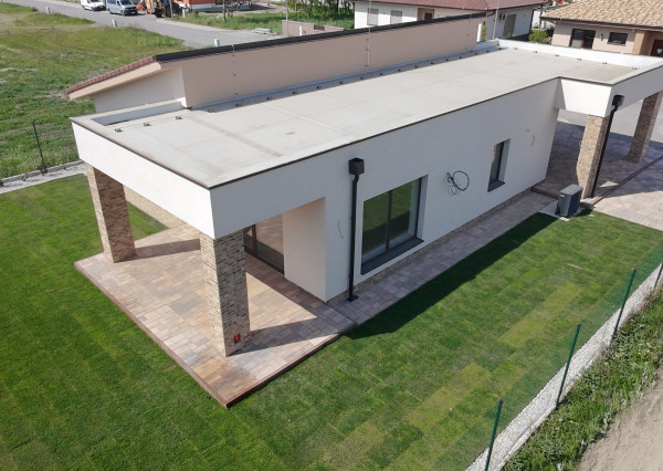 Na predaj: 4izbový rodinný dom kolaudovaný – Šamorín-Bučuháza,  stav štandard