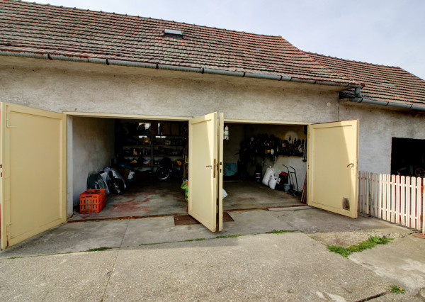 Na predaj: Viacgeneračný 7i rodinný dom na pozemku 2533 m² – Štvrtok na Ostrove