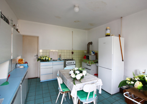 Na predaj: Viacgeneračný 7i rodinný dom na pozemku 2533 m² – Štvrtok na Ostrove