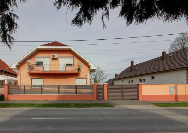 Na predaj: Viacgeneračný 7i rodinný dom na pozemku 2533 m² – Štvrtok na Ostrove