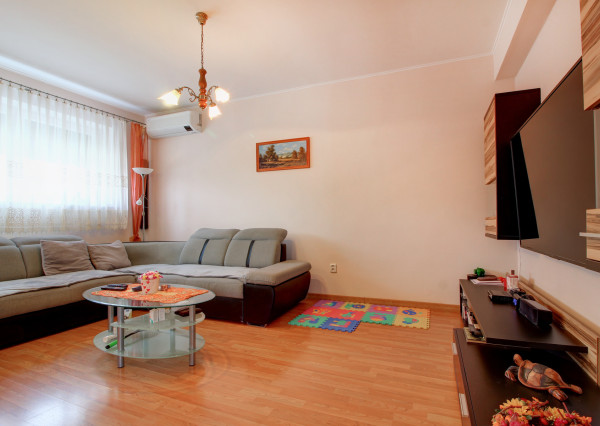 Na predaj: Viacgeneračný 7i rodinný dom na pozemku 2533 m² – Štvrtok na Ostrove