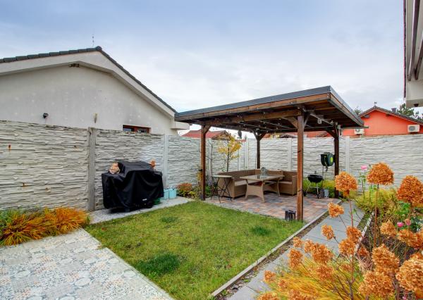 Samostatne stojaci 4i rodinný dom ÚP 110m² v obci Láb, pozemok 286 m²