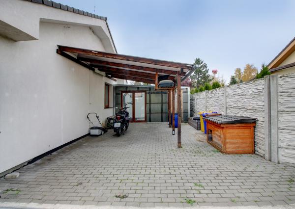 Samostatne stojaci 4i rodinný dom ÚP 110m² v obci Láb, pozemok 286 m²