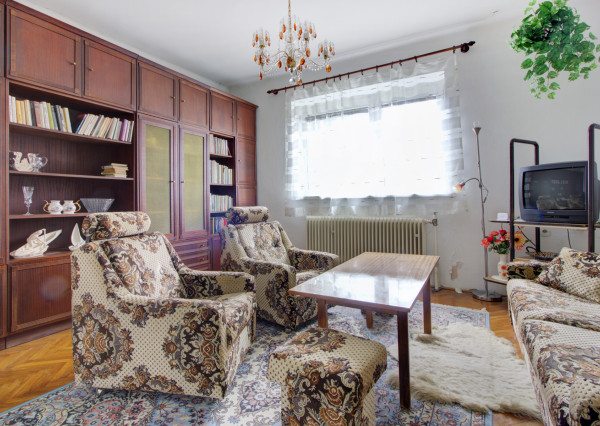 Na predaj: 3izbový rodinný dom s garážou , pozemok 800 m² - Horný Bar