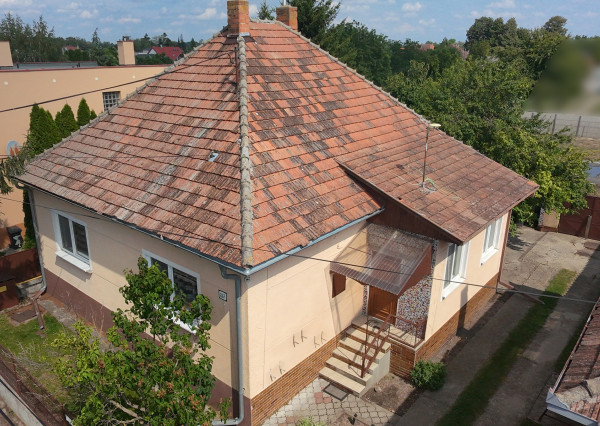 Na predaj: 3izbový rodinný dom s garážou , pozemok 800 m² - Horný Bar