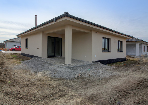 POSLEDNÁ PRÍLEŽITOSŤ!  Hviezdoslavov - 4i RD pozemok 828m2