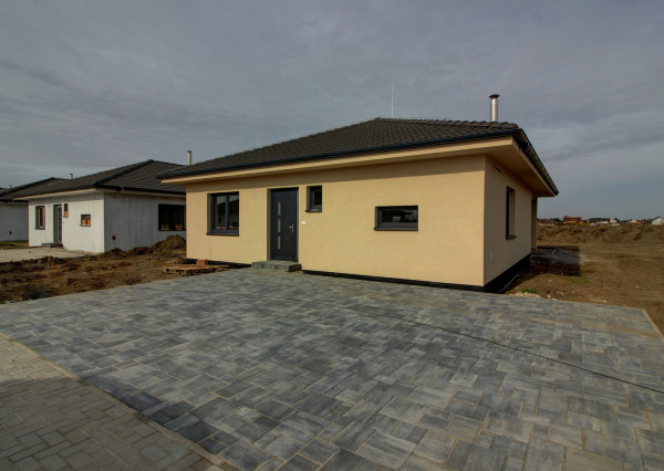 POSLEDNÁ PRÍLEŽITOSŤ!  Hviezdoslavov - 4i RD pozemok 828m2