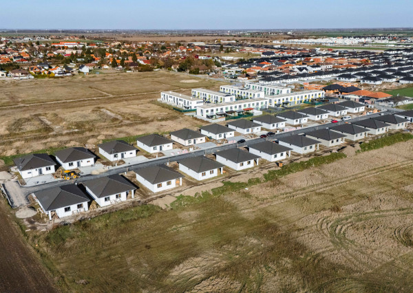 POSLEDNÁ PRÍLEŽITOSŤ!  Hviezdoslavov - 4i RD pozemok 828m2