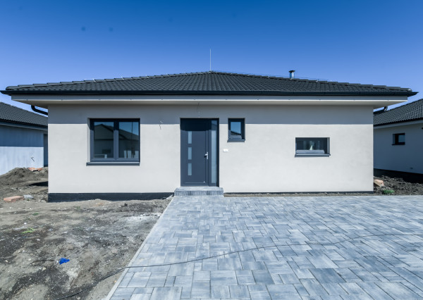 POSLEDNÁ PRÍLEŽITOSŤ!  Hviezdoslavov - 4i RD pozemok 828m2