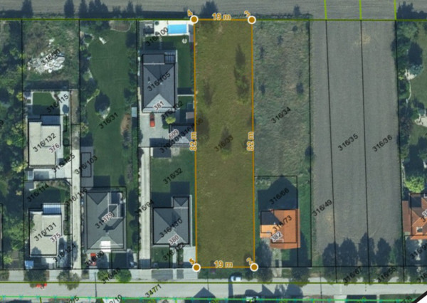 Prémiový stavebný pozemok vo Veľkej Pake (1553 m²) s investičným potenciálom