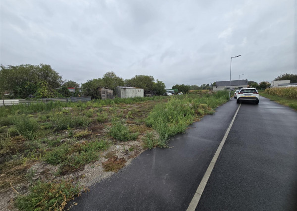 Na predaj stavebný pozemok v obci Mad, okres Dunajská streda 600 m2