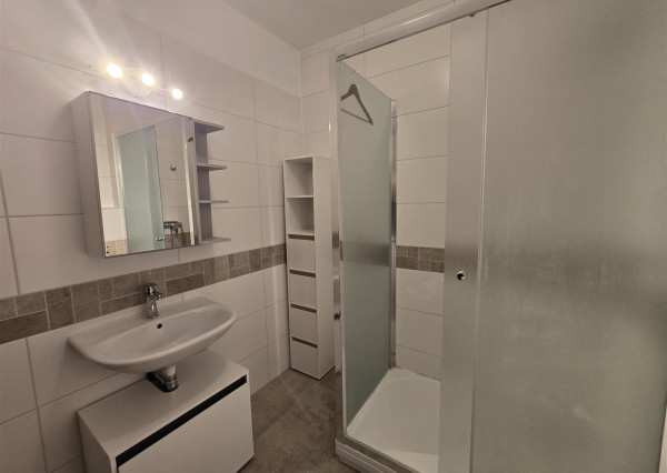 Na prenájom 2i byt v Šamoríne s balkónom a parkovacím státím