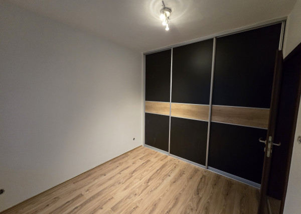 Na prenájom 2i byt v Šamoríne s balkónom a parkovacím státím