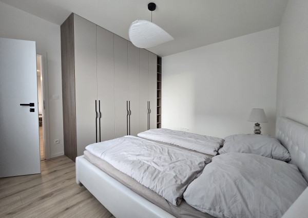 Na prenájom 2i byt v Rovinke s parkovacím státím