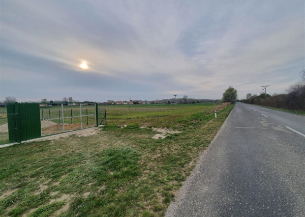 Na predaj pozemok v Rohovce-Šulianske jazero, 1806 m2