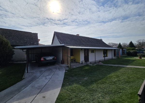 Na predaj: Rodinný dom na pozemku 1803 m², obec Baka