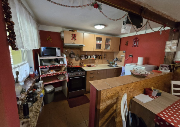 Na predaj: Rodinný dom na pozemku 1803 m², obec Baka