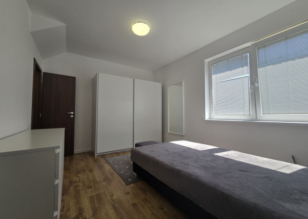 Na prenájom: Slnečný 3i kompletne zariadený byt 65 m2 s terasou, záhradkou a parkovaním – Jelka