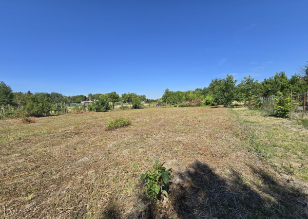 Na predaj: pozemok 2932 m², obec Veľká Paka, časť Čukárska Paka