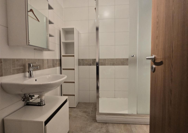 Na prenájom 2i byt v Šamoríne s balkónom a parkovacím státím