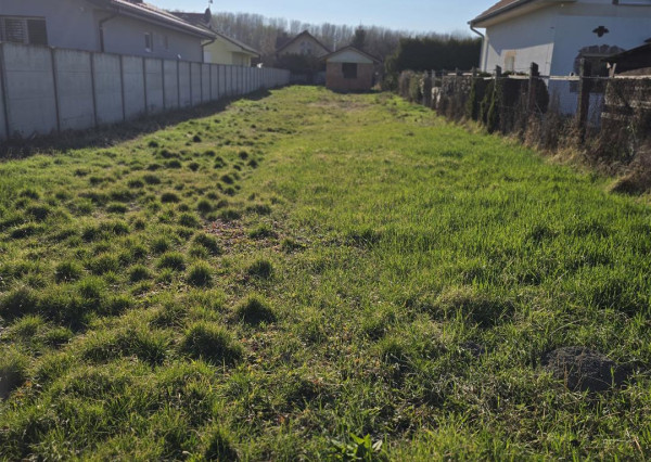 Na predaj pozemok 901 m2, Vojka na d Dunajom