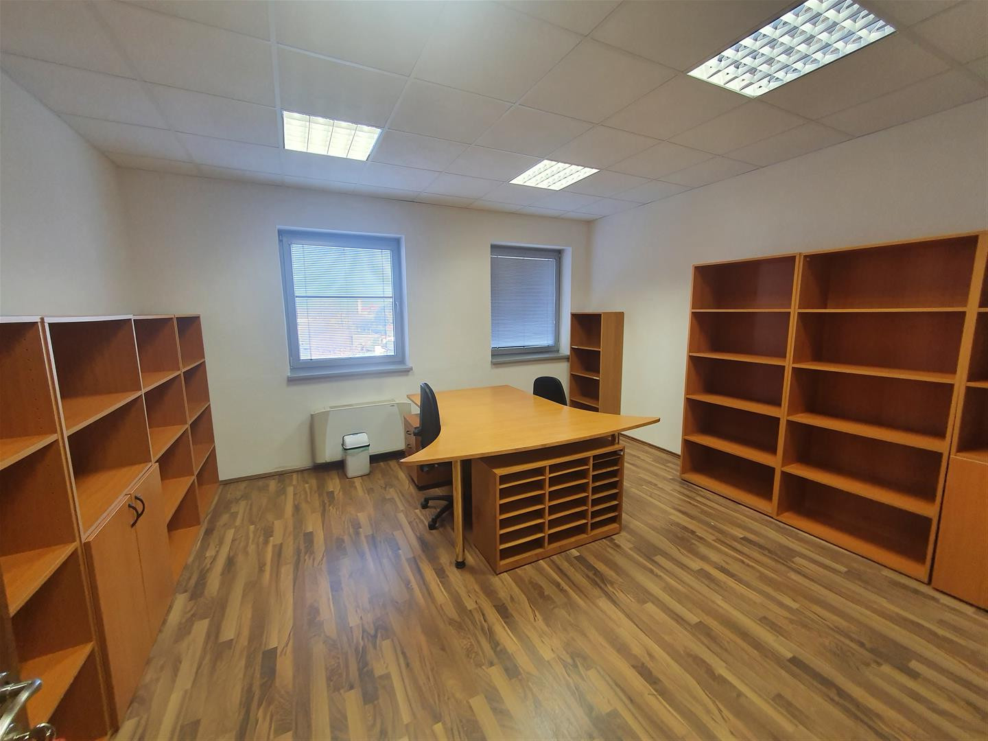 Na prenájom kancelárske priestory v Šamoríne, Bratislavská.