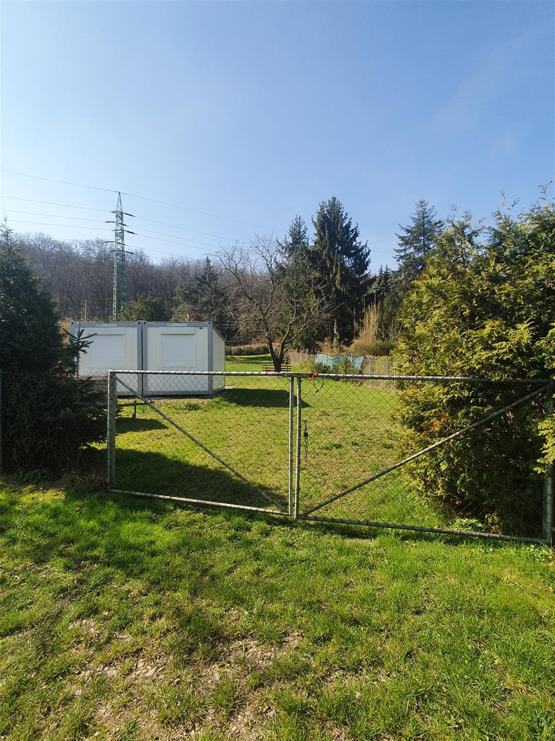 Na predaj: pozemok 901 m2 , BA-Dúbravka, Polianky