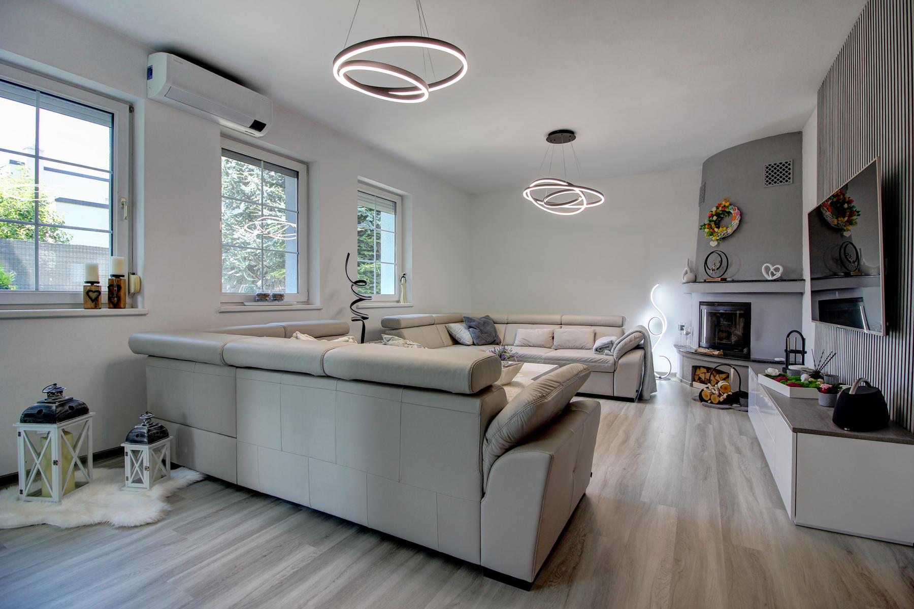 REZERVOVANÝ - Predaj 6i RD 310m2 s garážou, zimnou záhradou-Dunajská Lužná