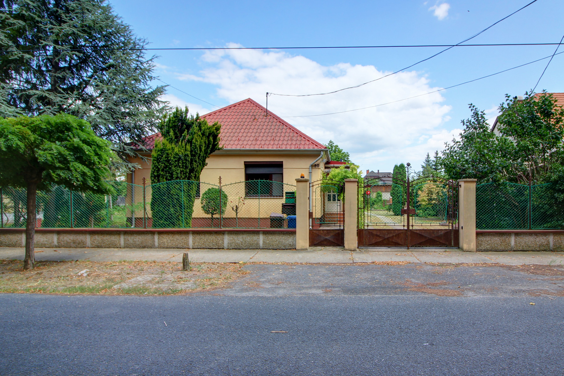 Na predaj 6 izbový rodinný dom v Mosonmagyaróvári na 1059 m² pozemku