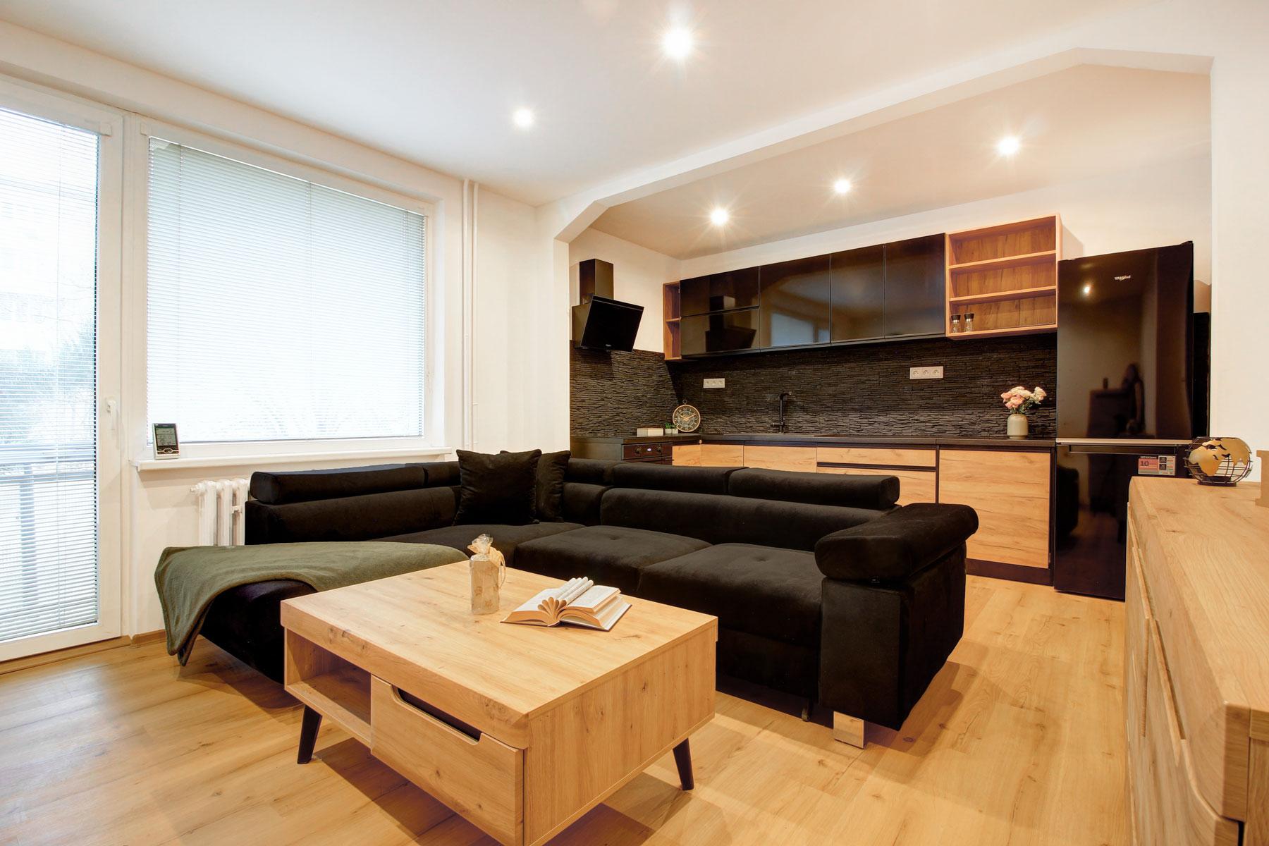 REZERVOVANÉ - 1,5-i byt - kompletná rekonštrukcia BA Ružinov-Haburská ul.