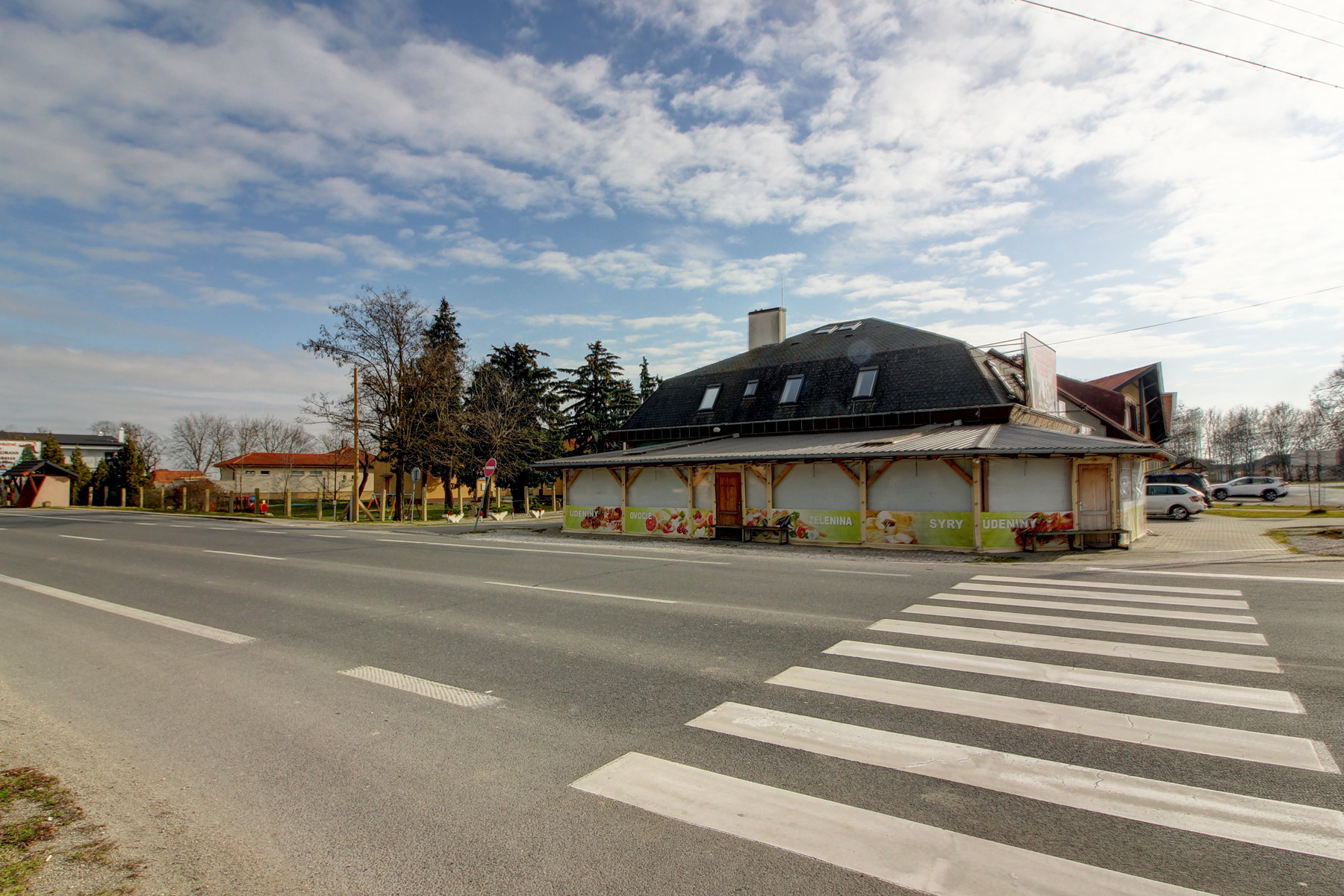 Na predaj: Komerčná budova, Báč