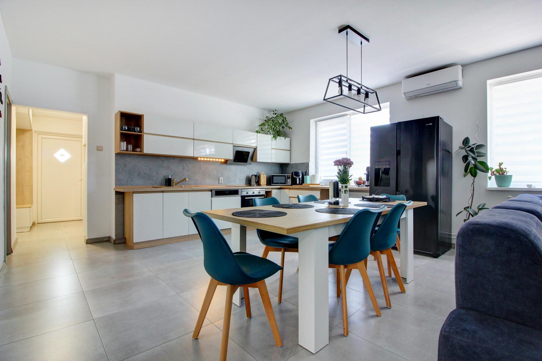 Priestranný 5-izbový RD s na 802 m² pozemku v pokojnej obci Macov