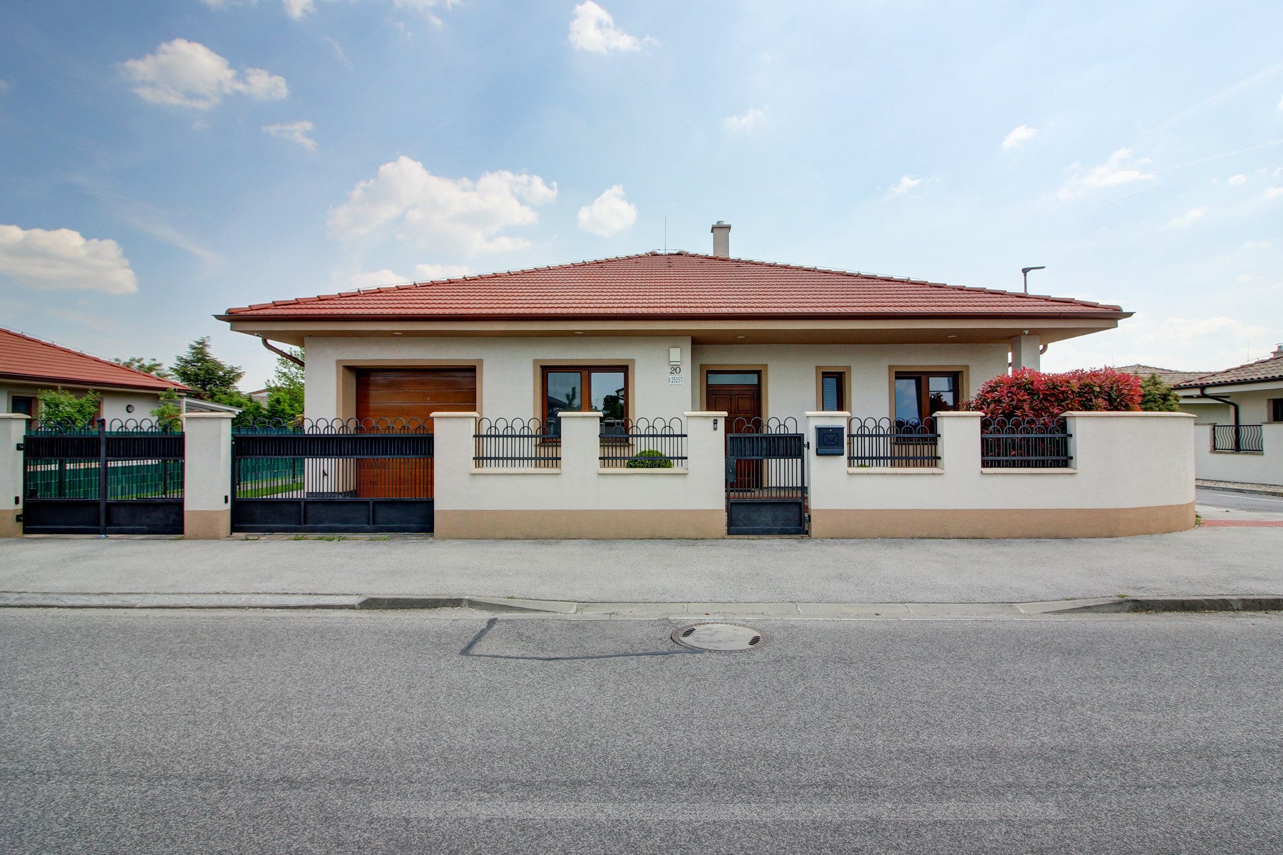 Na prenájom 4 izbový rodinný dom s garážou v Podunajských Biskupiciach