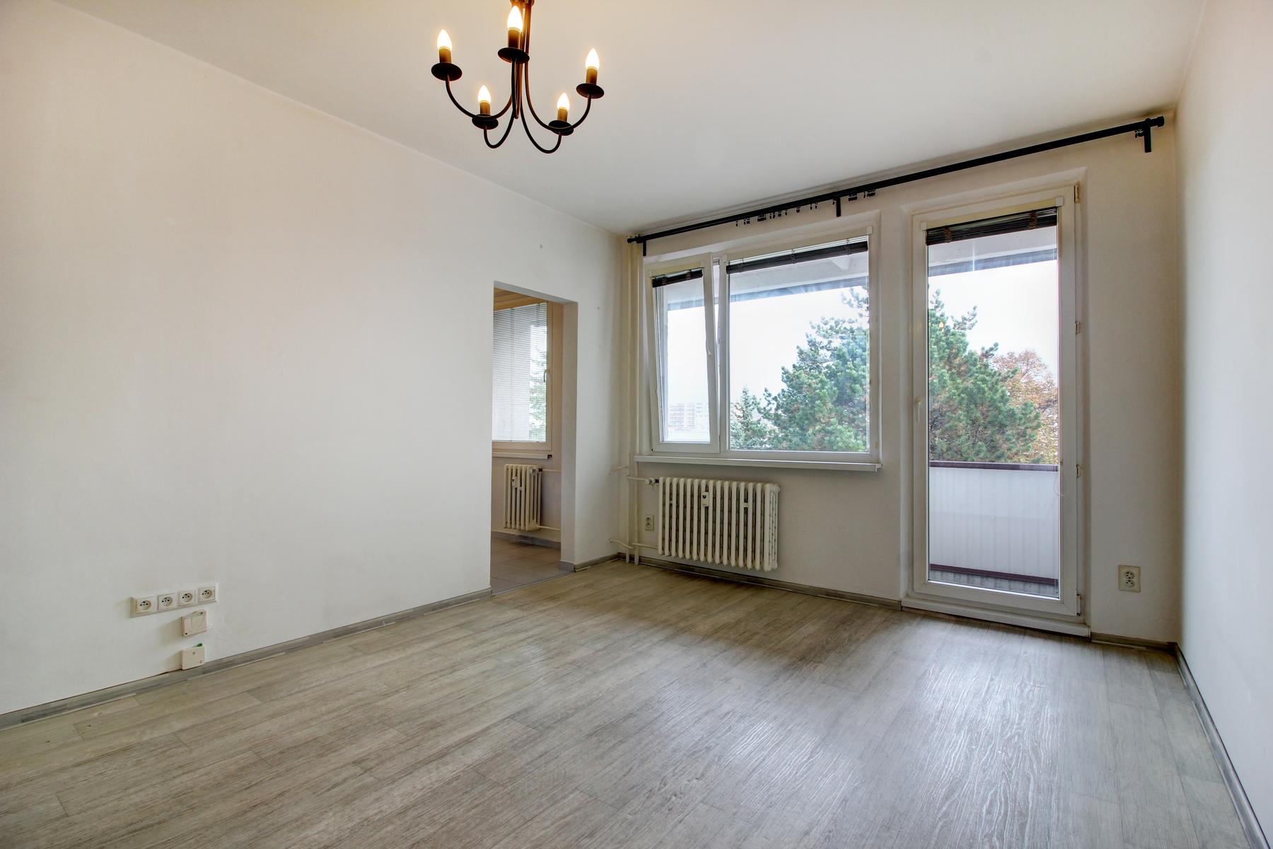 PRENÁJOM - 1 izbový byt - BA Dúbravka, Sokolíkova ulica