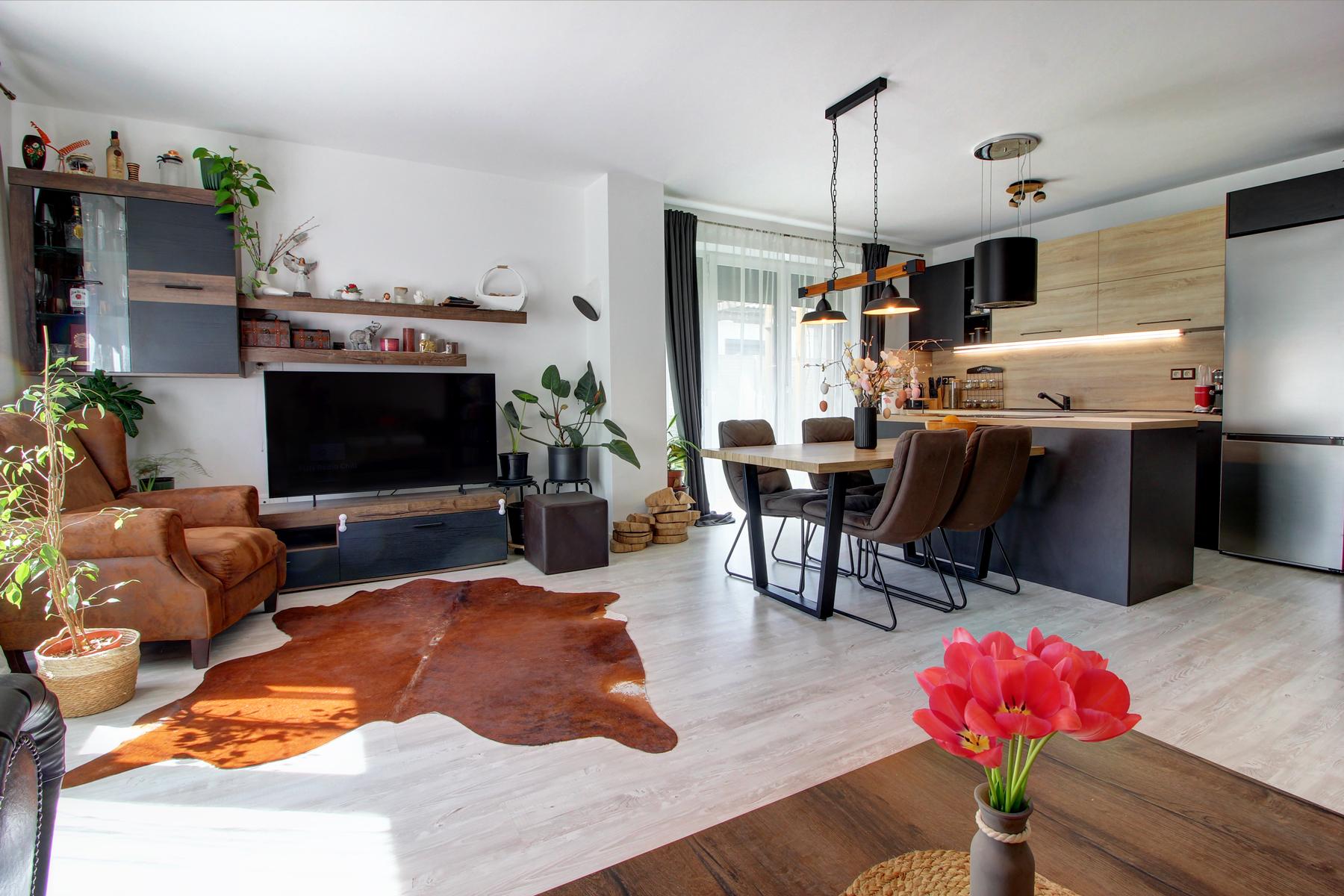 ELEGANTNÝ MEZANÍN SO ZÁHRADOU MILOSLAVOV – ALŽBETIN DVOR