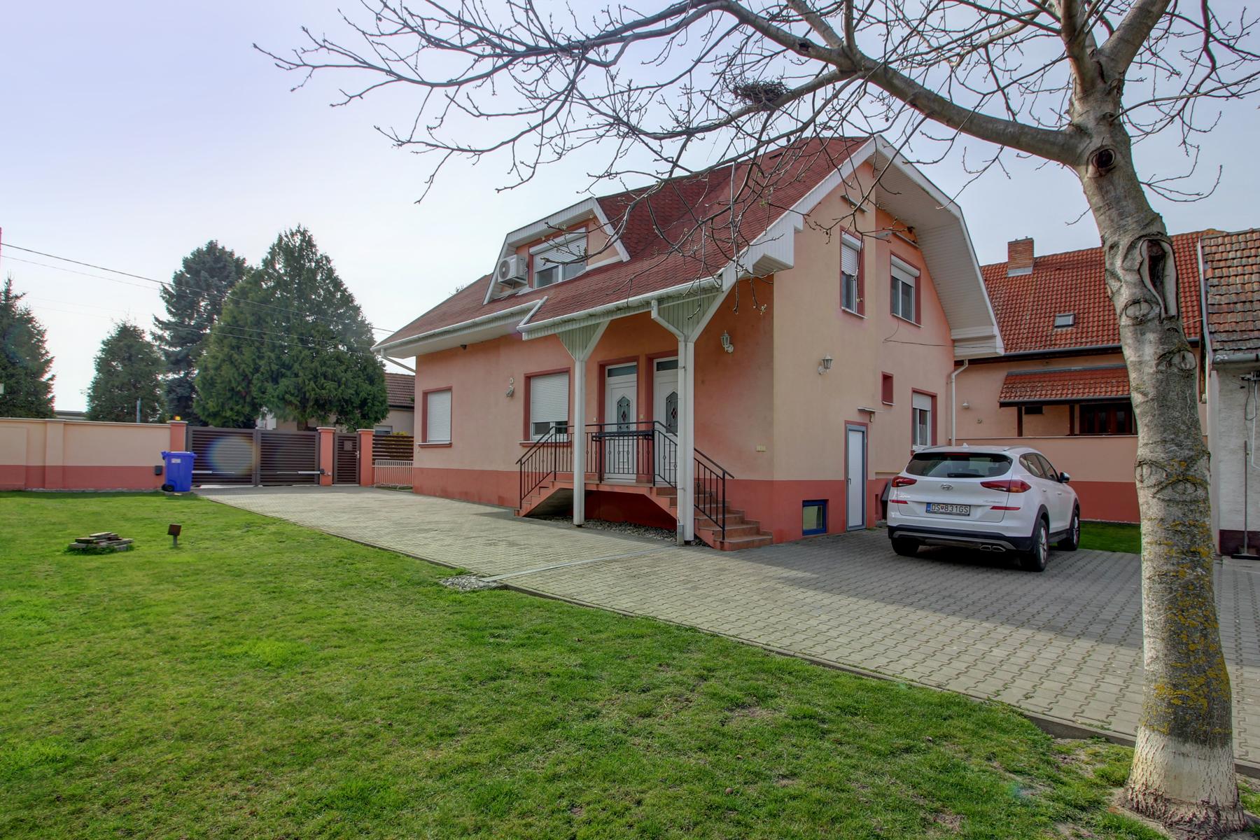 Na predaj: Viacgeneračný 7i rodinný dom na pozemku 2533 m² – Štvrtok na Ostrove