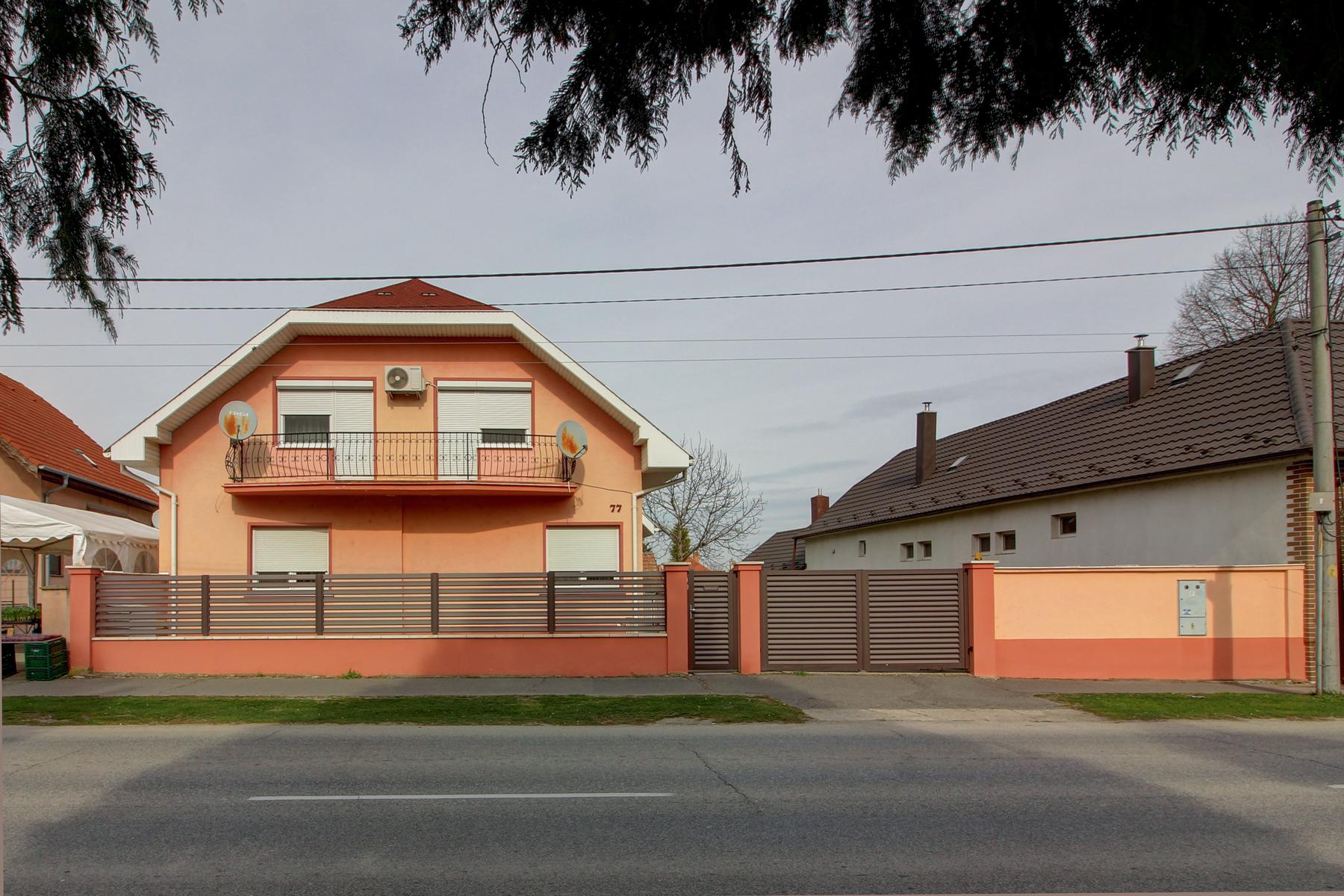 Na predaj: Viacgeneračný 7i rodinný dom na pozemku 2533 m² – Štvrtok na Ostrove