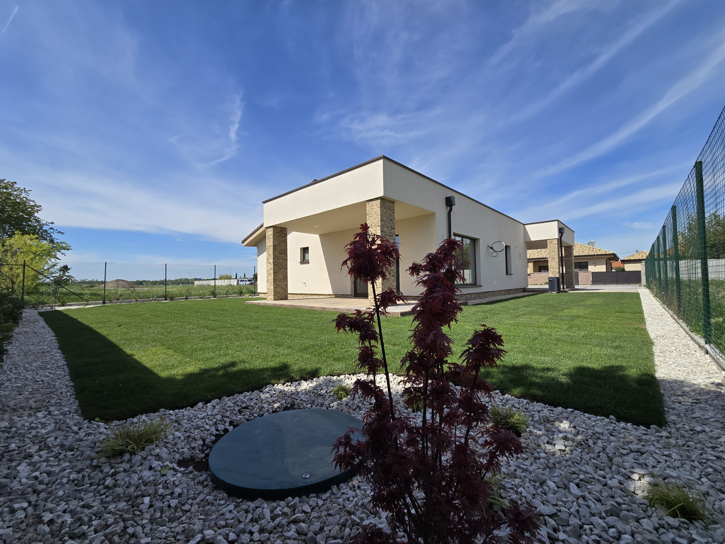 Na predaj: 4izbový rodinný dom kolaudovaný – Šamorín-Bučuháza,  stav štandard