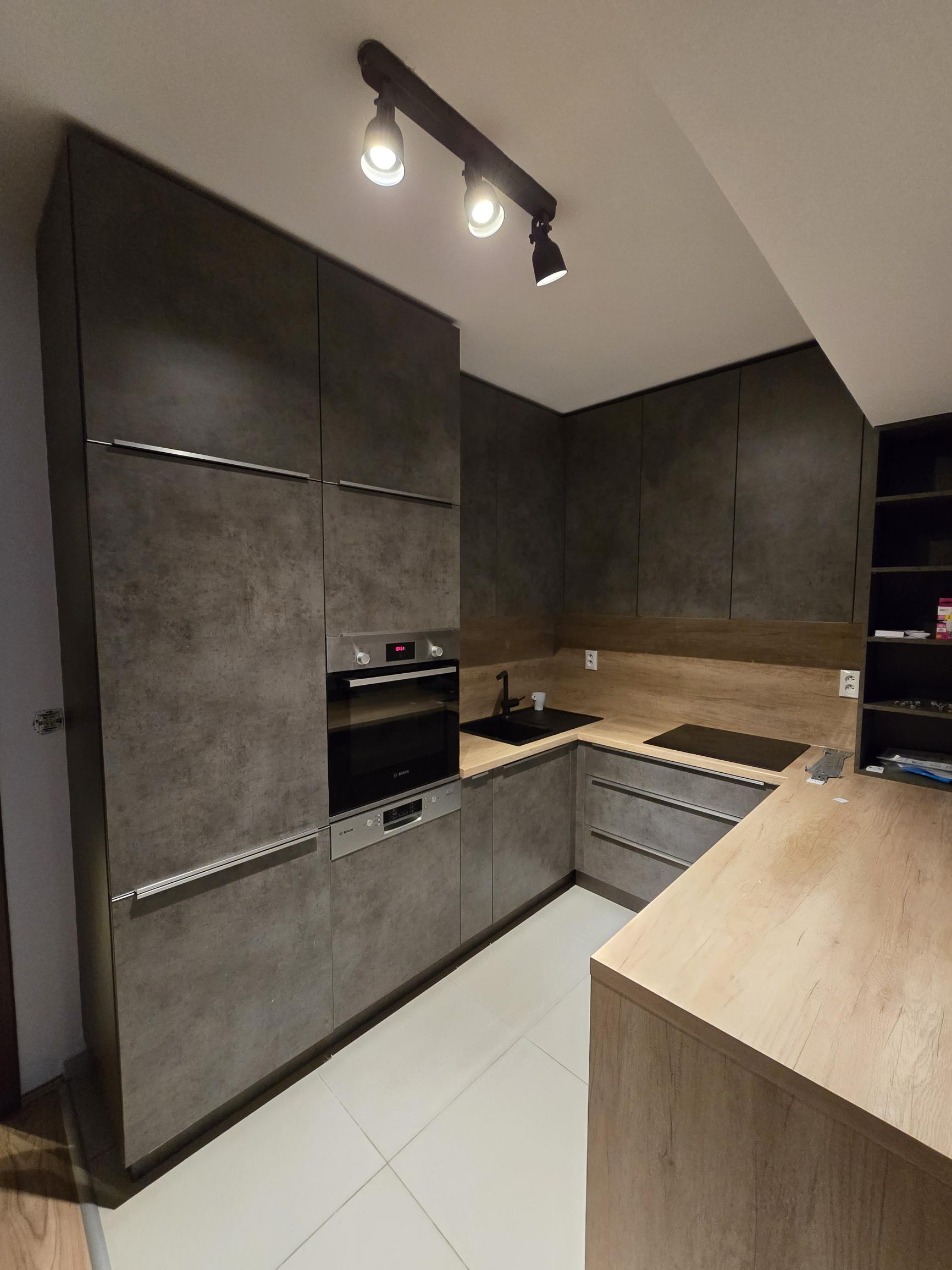 Na prenájom 2i byt v Šamoríne s balkónom a parkovacím státím